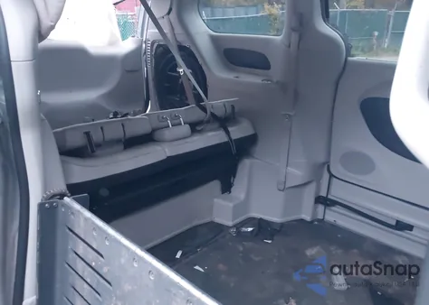 2022 Chrysler Voyager Lx из США, поврежденный, VIN 2C4RC1CG6NR226232